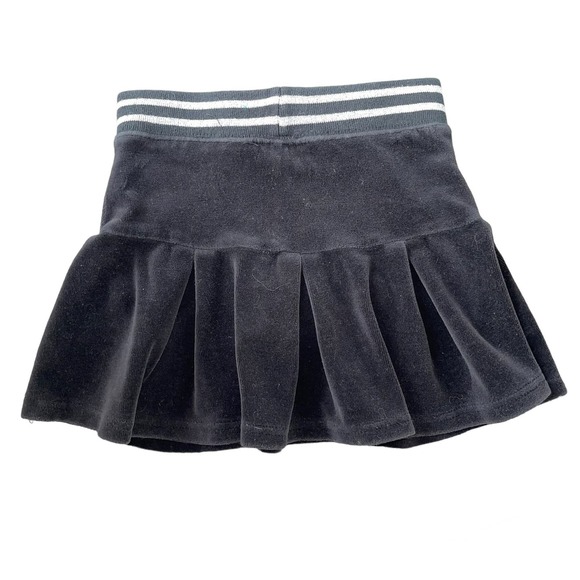 Girls 6 Children's Place Black Velour Pleated Skirt Silver Sparkle Hearts - Picture 3 of 3